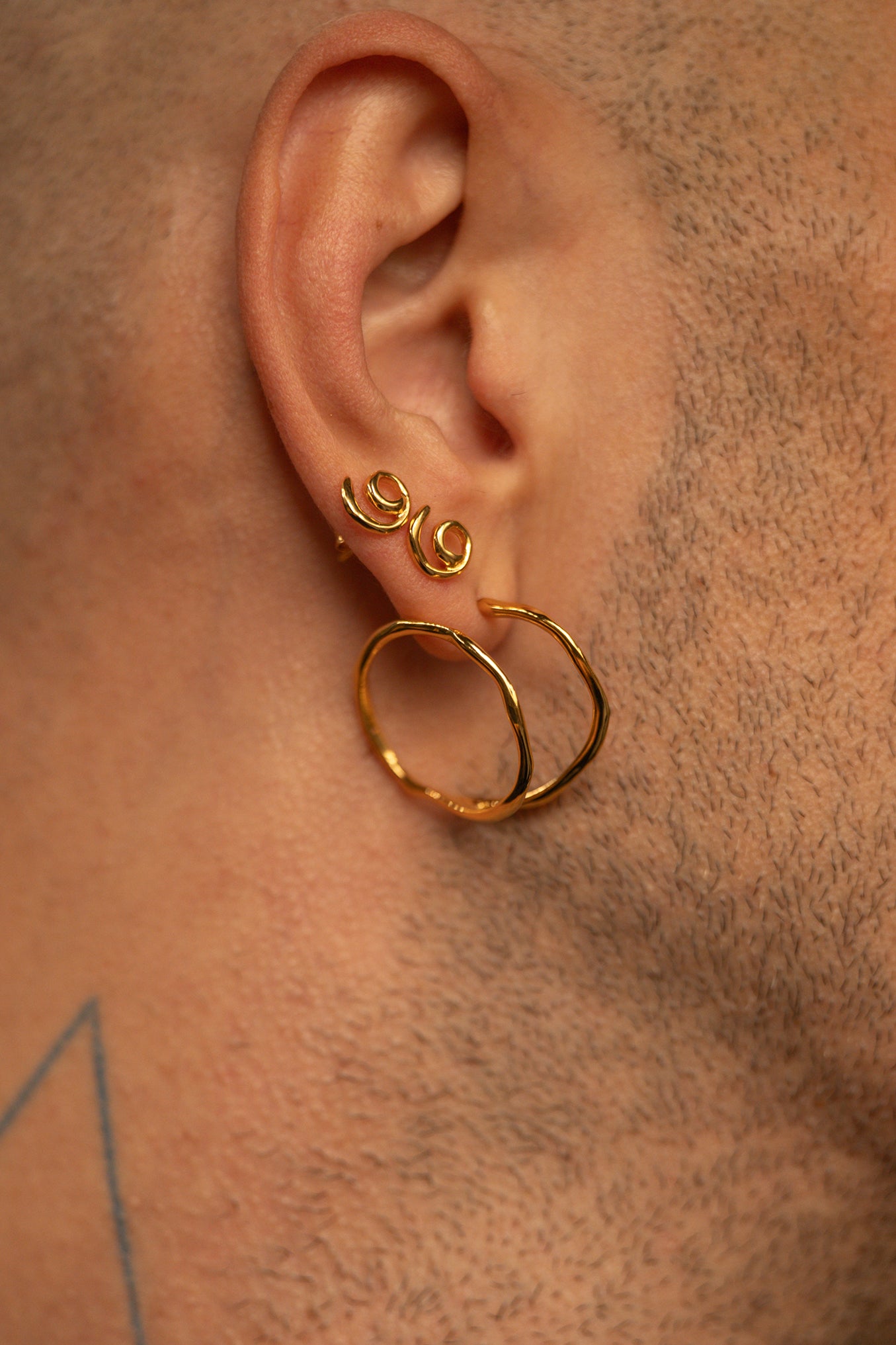 Roi Charm 2026 Stud Earrings