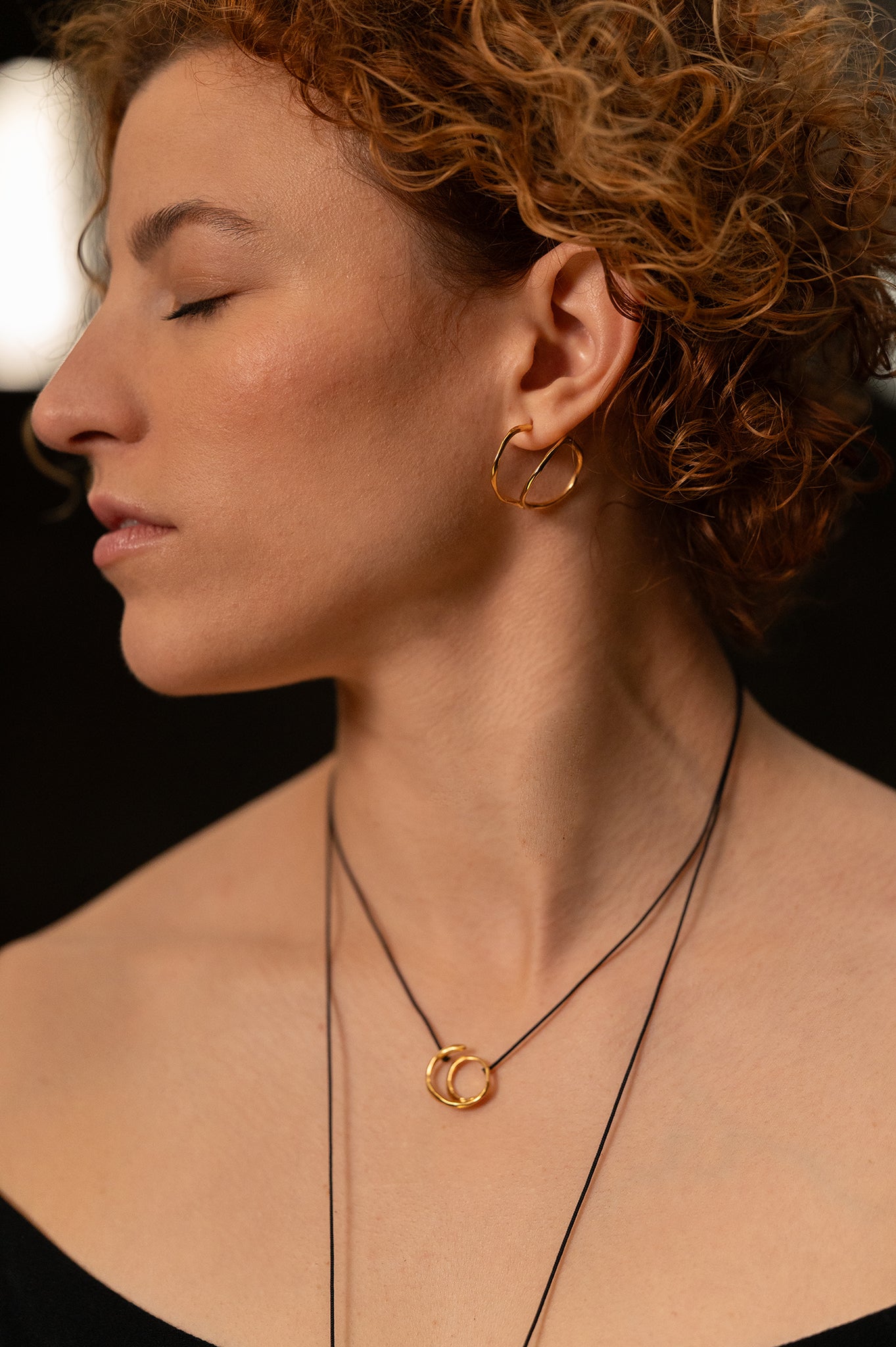 Roi Charm 2026 Hoop Earrings