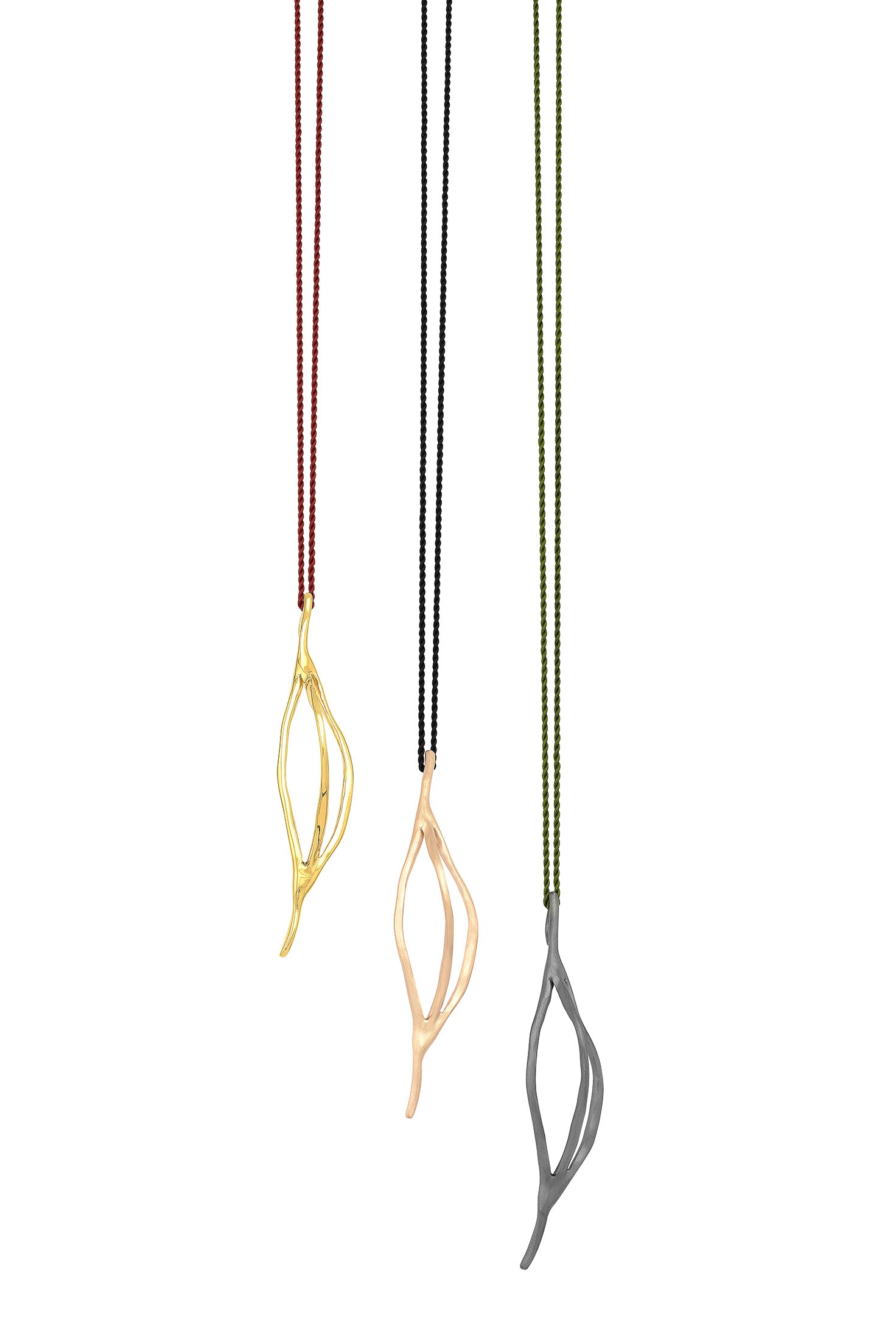 Kelyfos Necklace with Thread